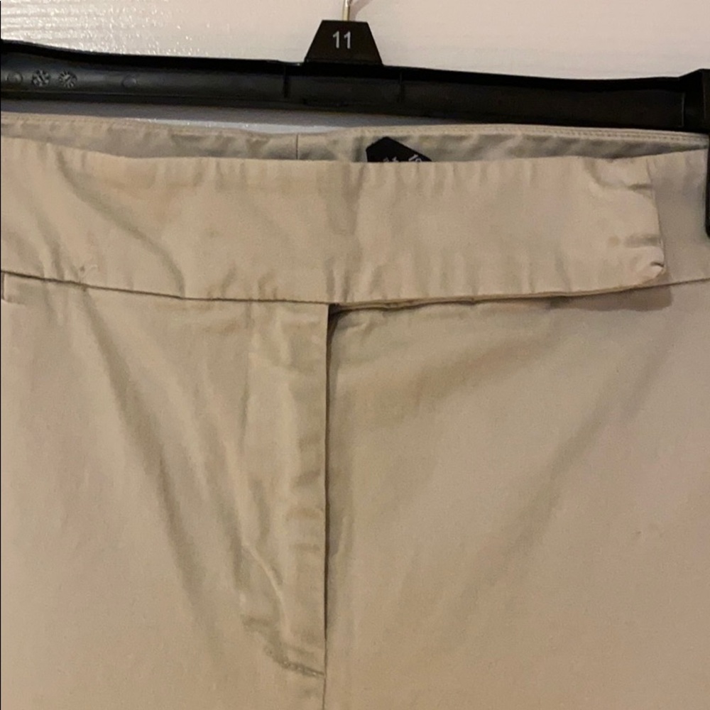 Capris - Picture 3 of 5